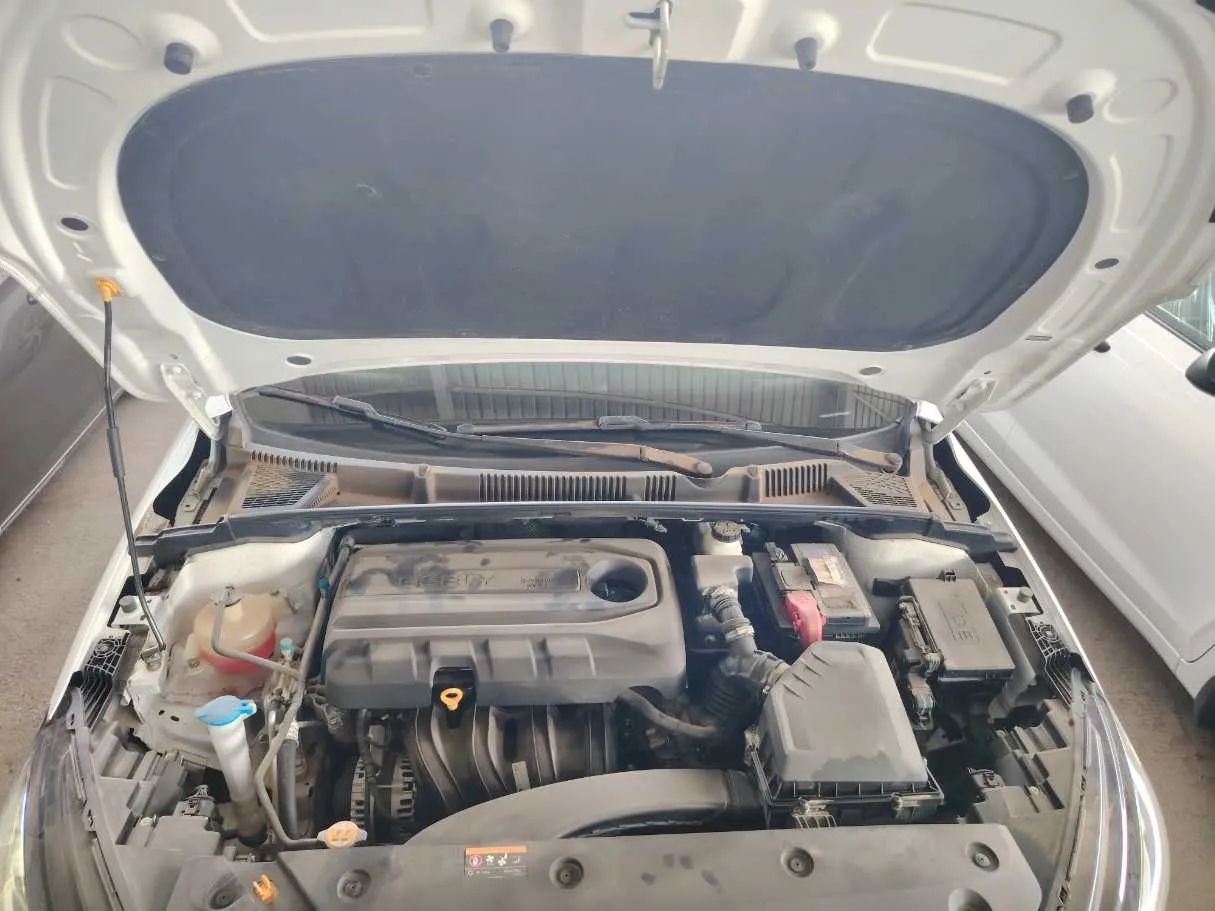 Car image 32
