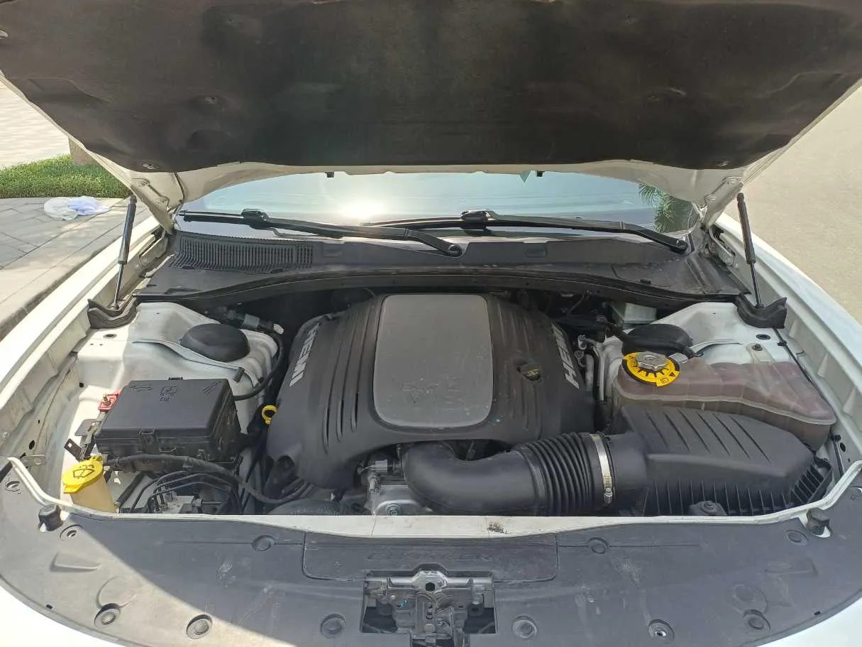 Car image 24