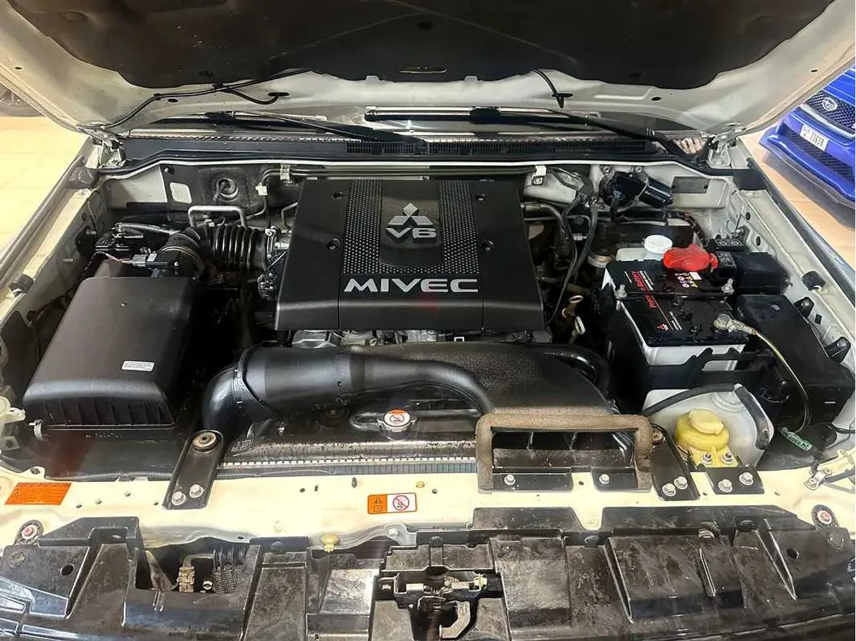 Car image 35
