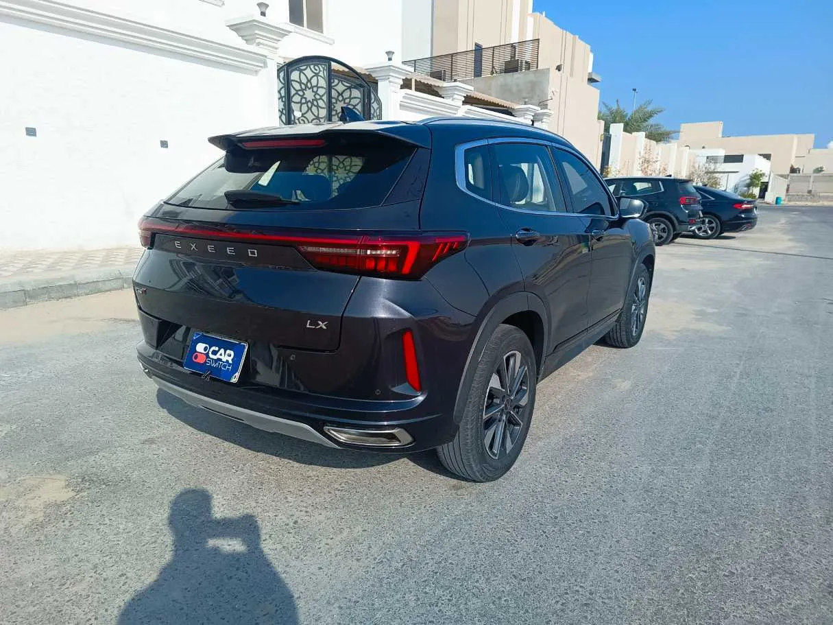 Car image 5