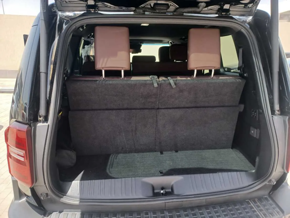 Car image 21