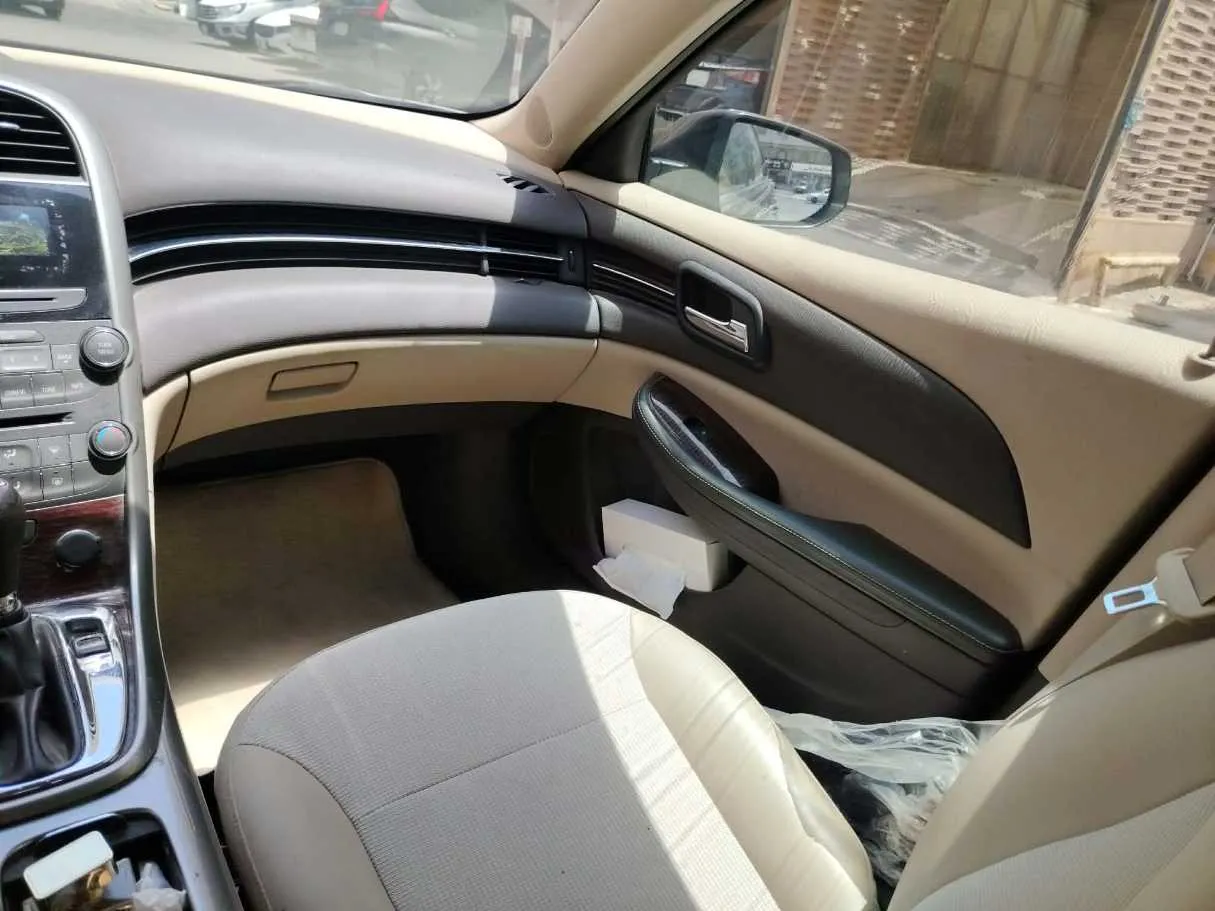 Car image 34
