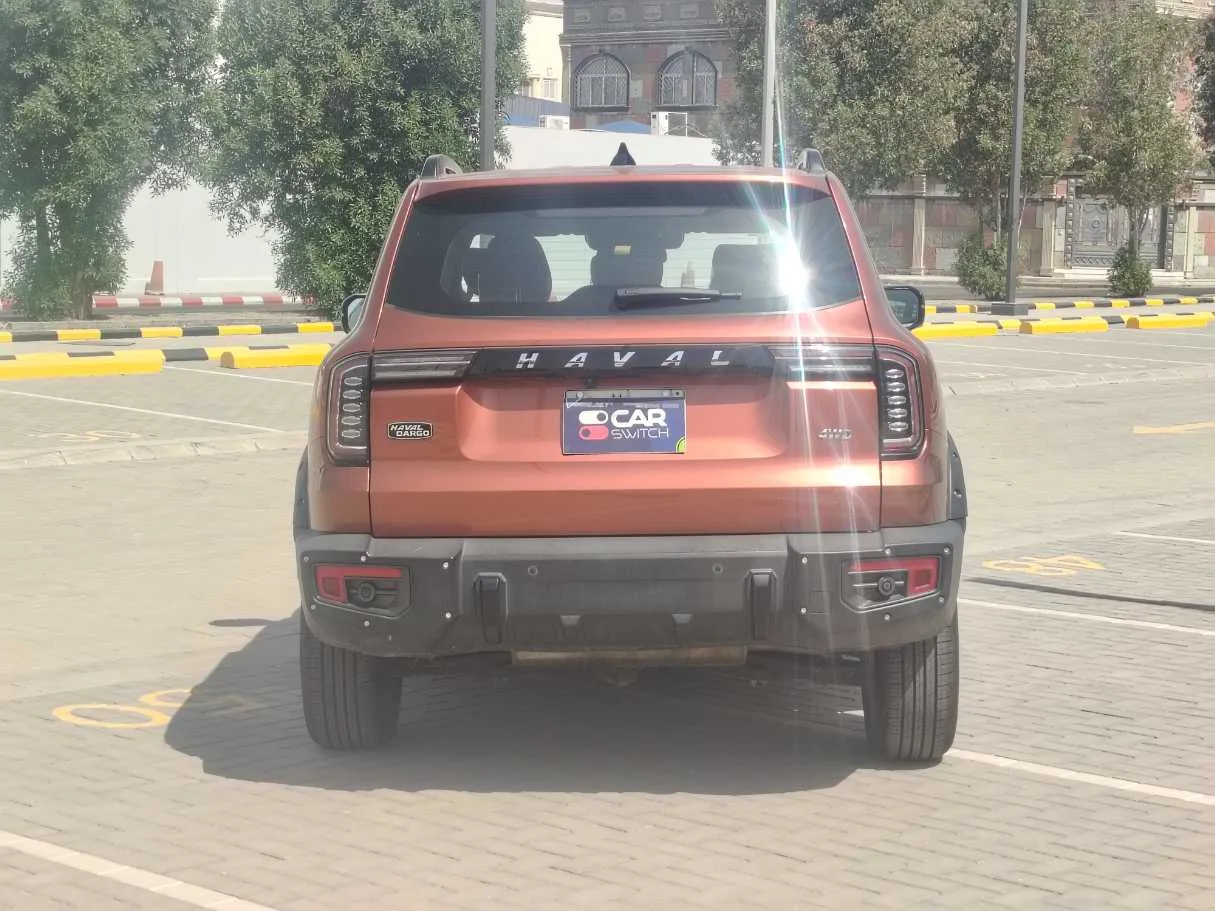 Car image 6