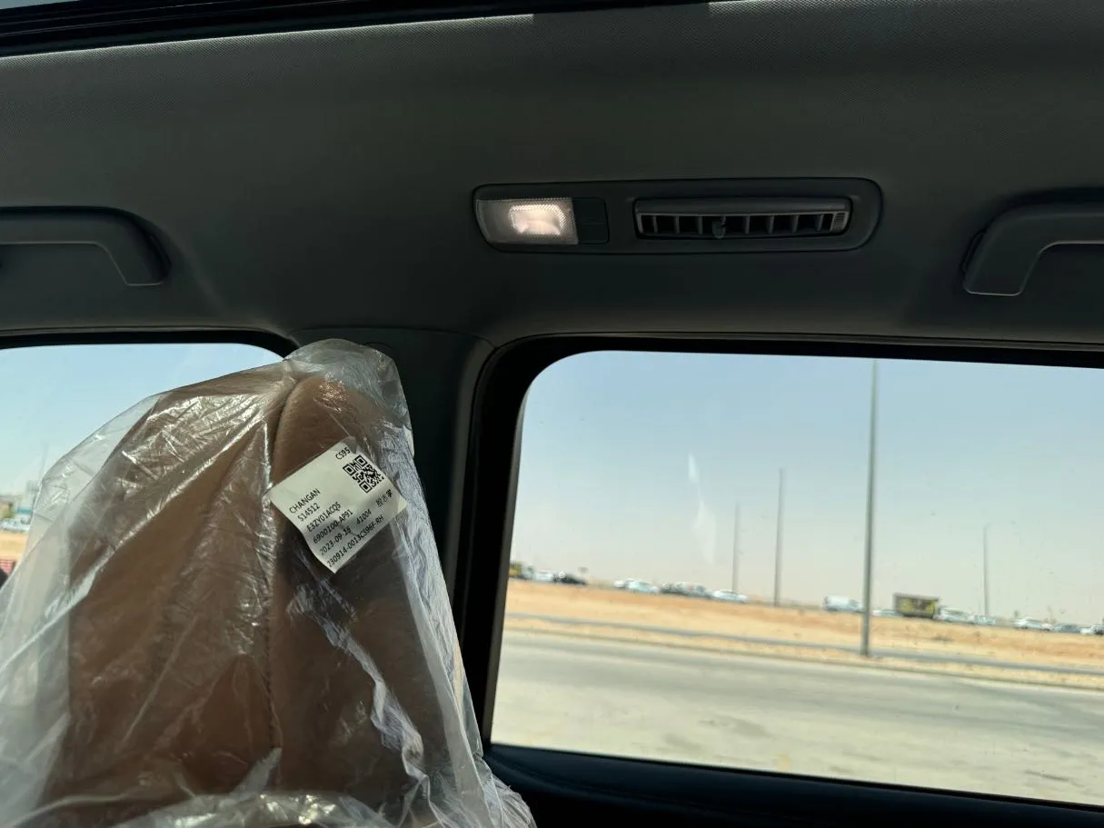 Car image 26