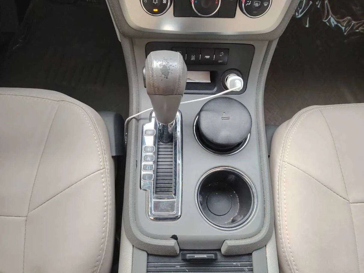 Car image 13