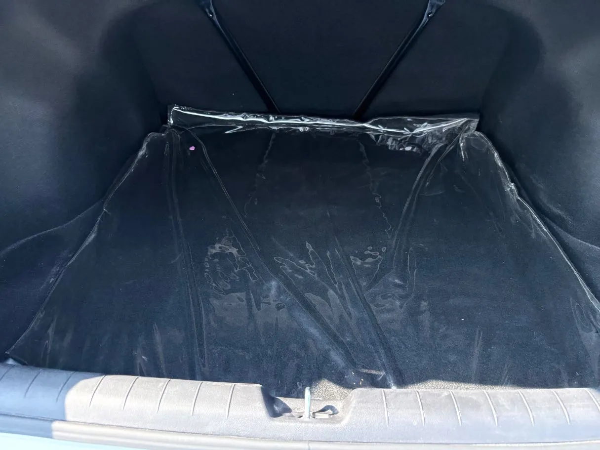 Car image 25