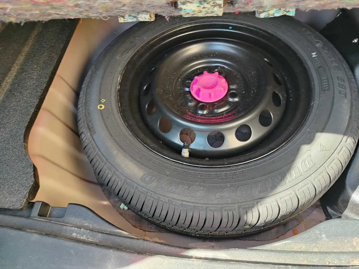 Car image 35