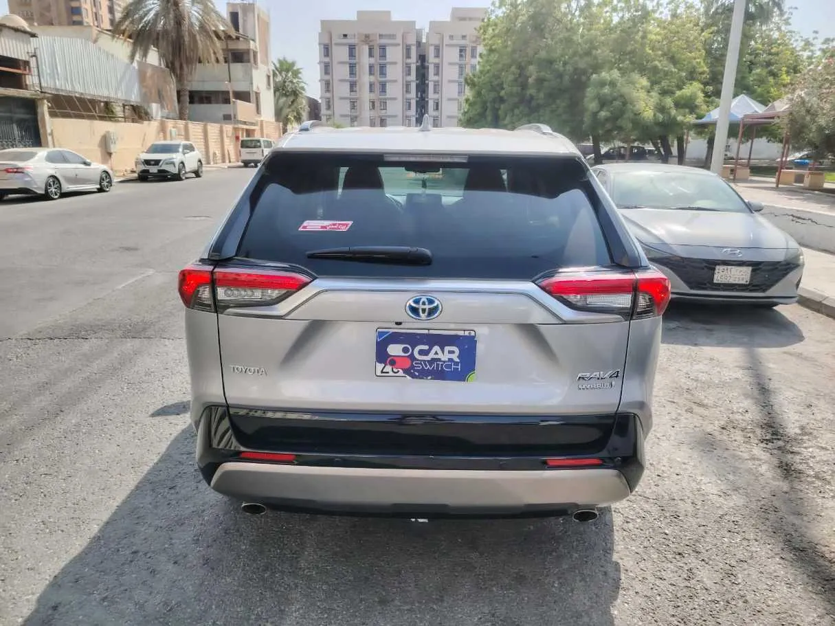 Car image 6