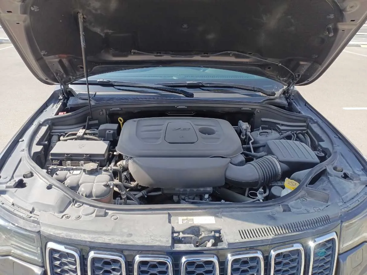 Car image 26