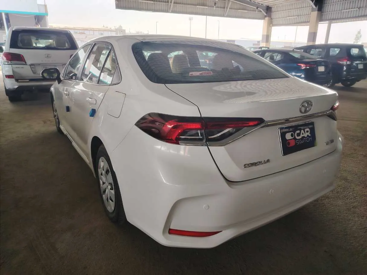 Car image 7
