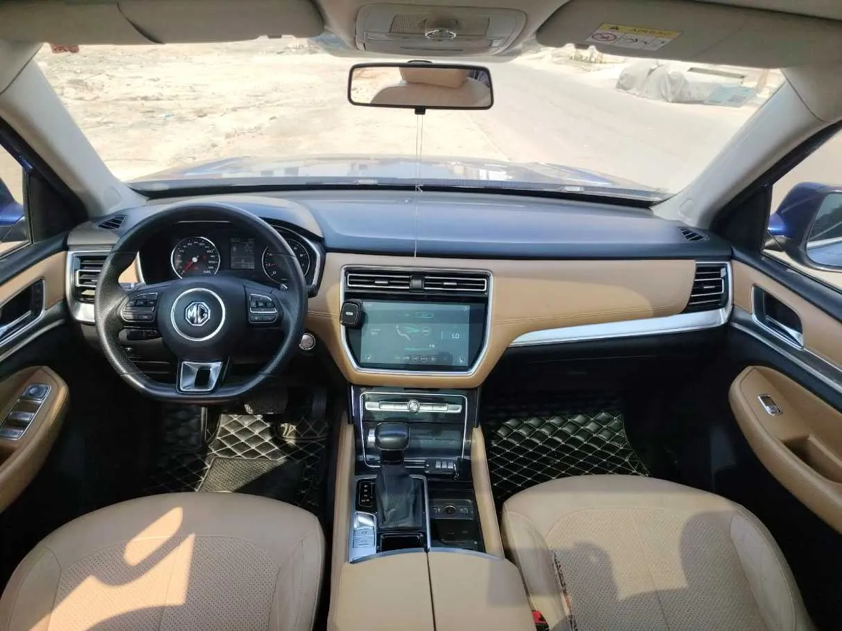 Car image 21