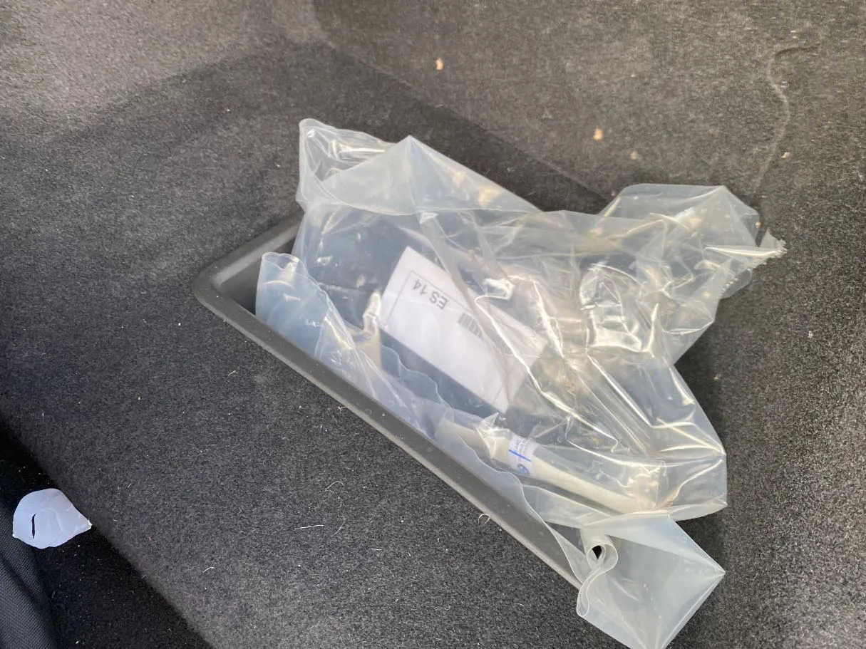 Car image 24