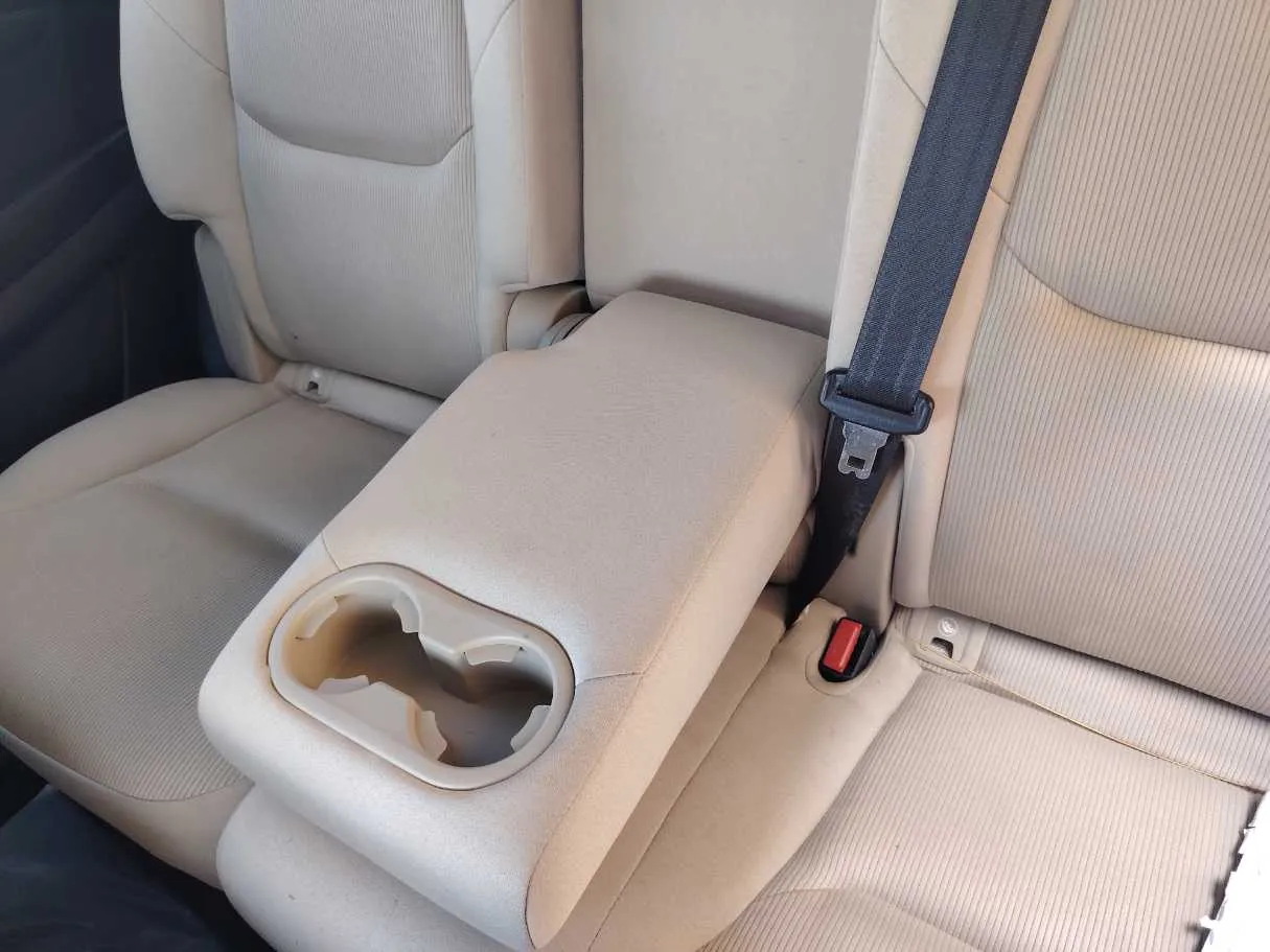 Car image 29