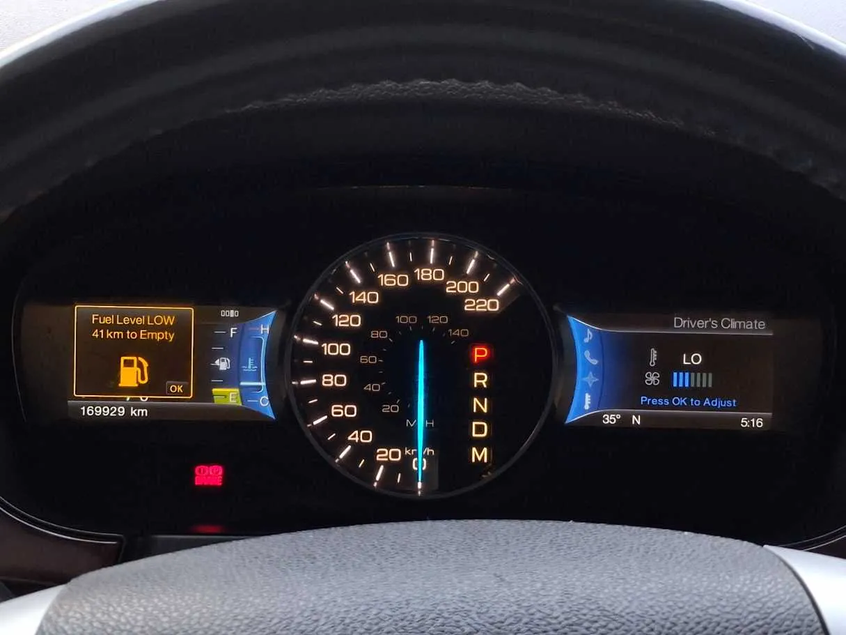 Car image 20