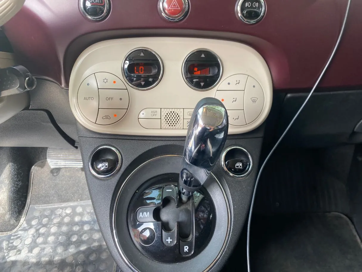 Car image 13