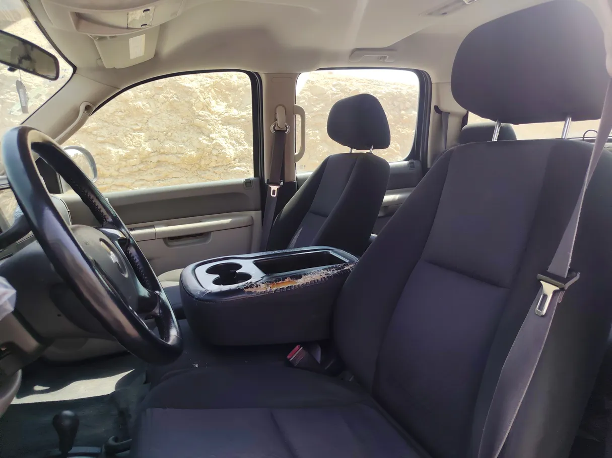 Car image 13