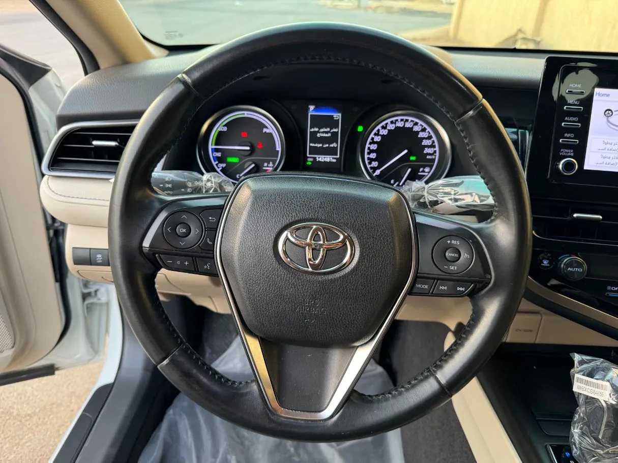 Car image 20