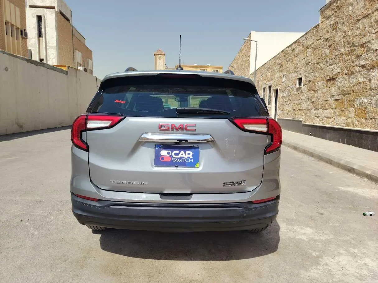 Car image 6