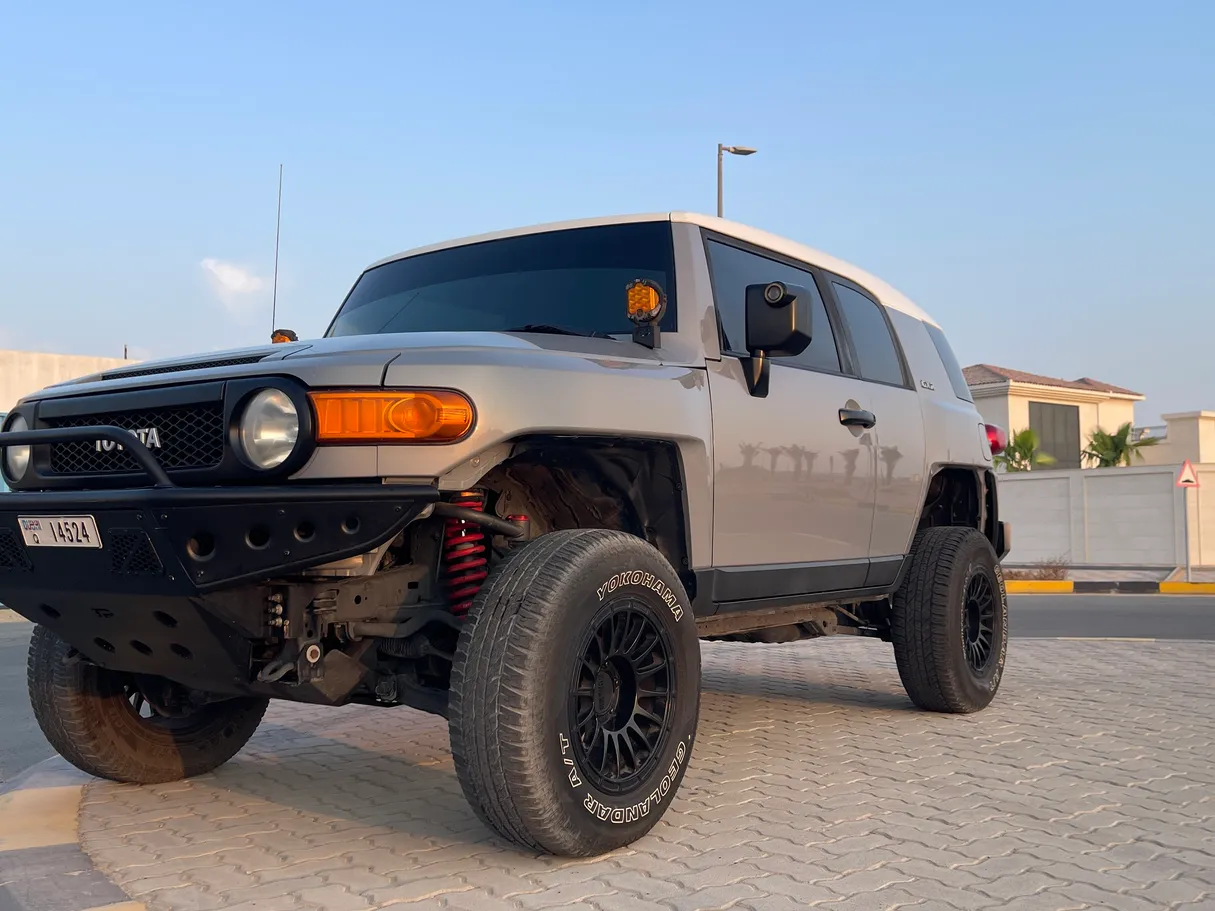 Car image 13