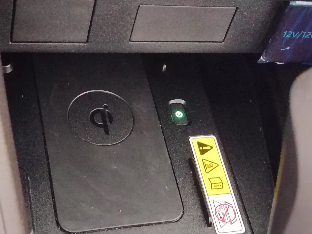 Car image 26