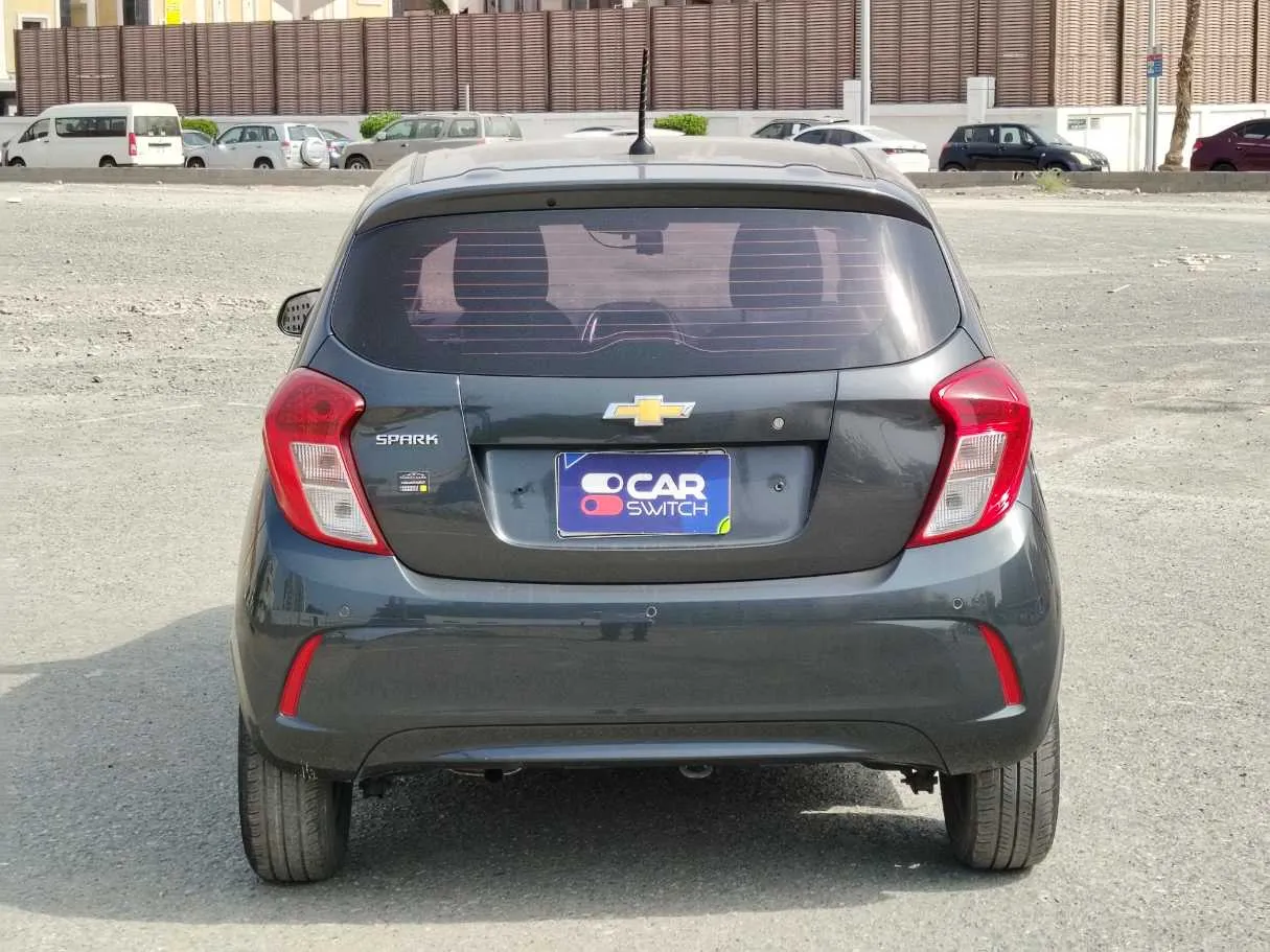 Car image 6