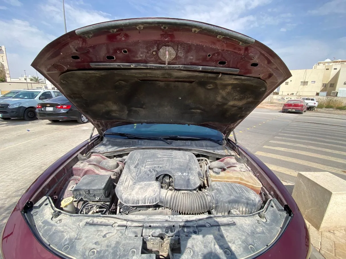 Car image 27