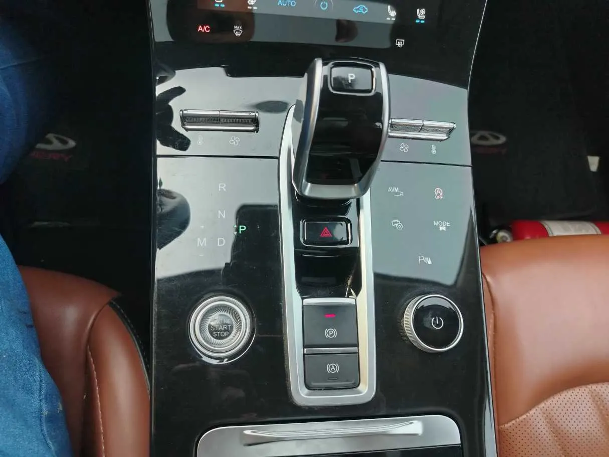 Car image 23