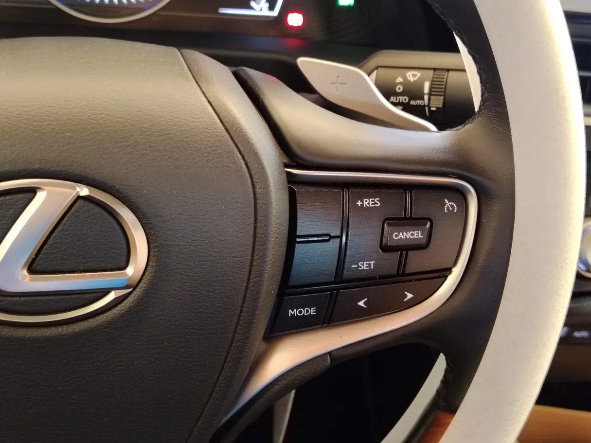 Car image 29