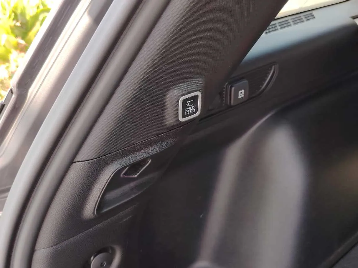 Car image 39