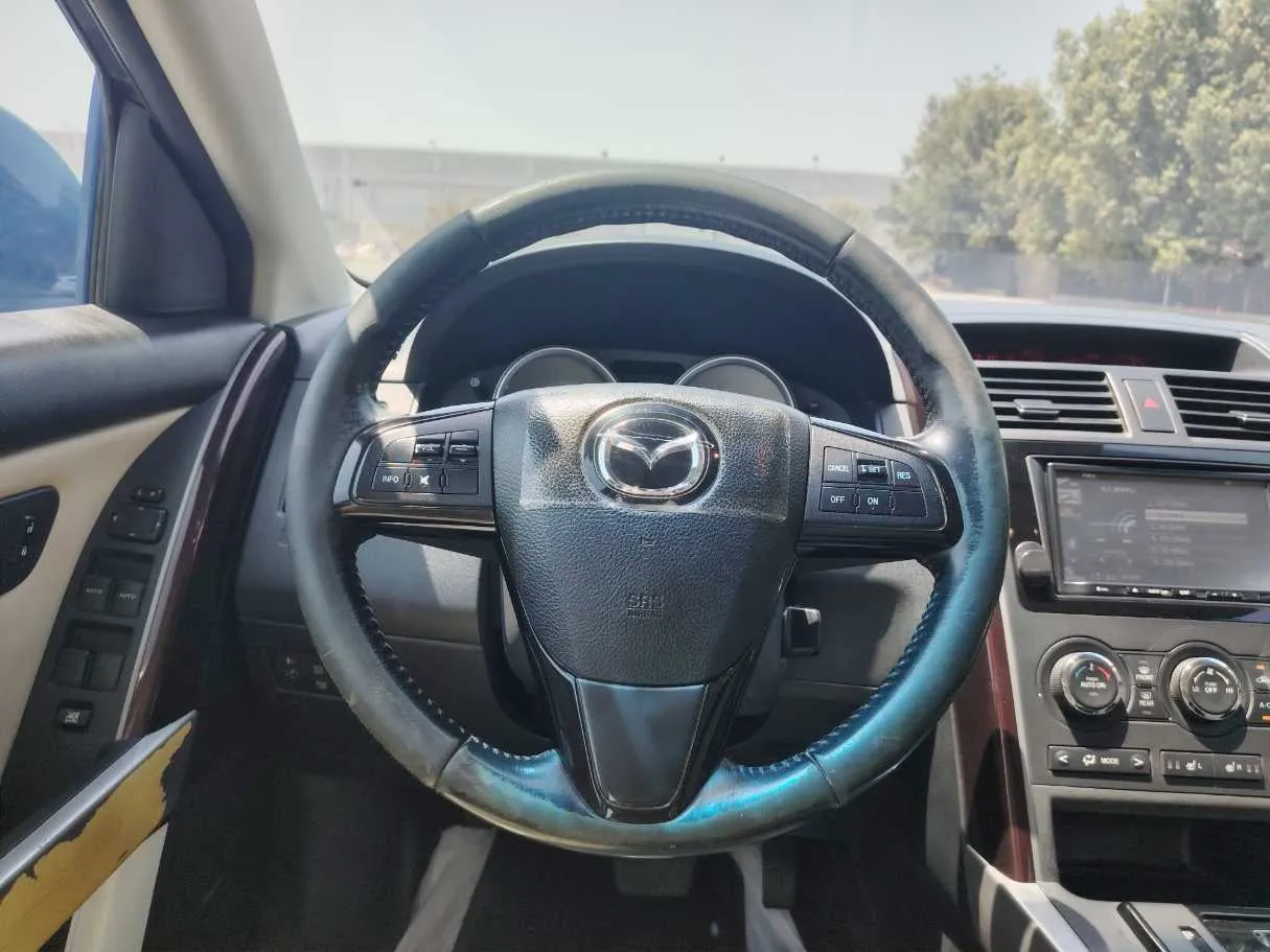 Car image 21