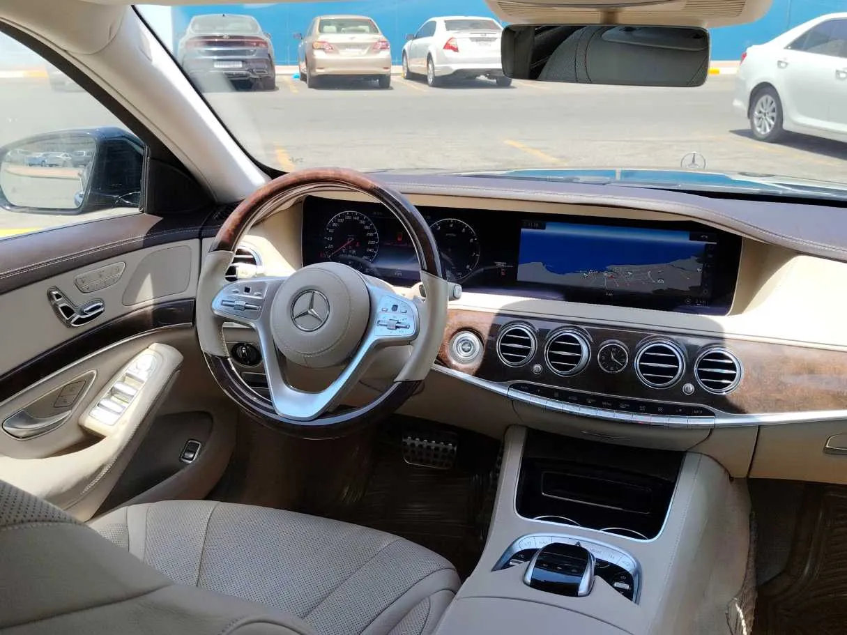 Car image 25