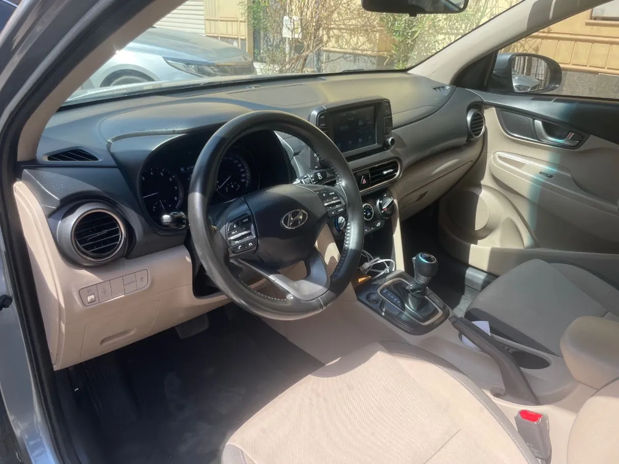 Car image 13
