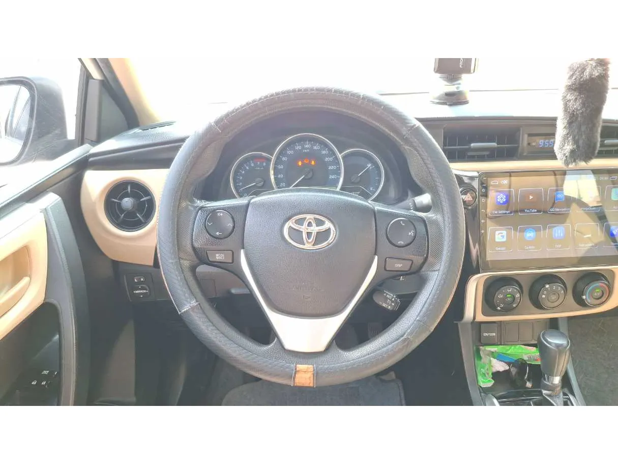 Car image 17