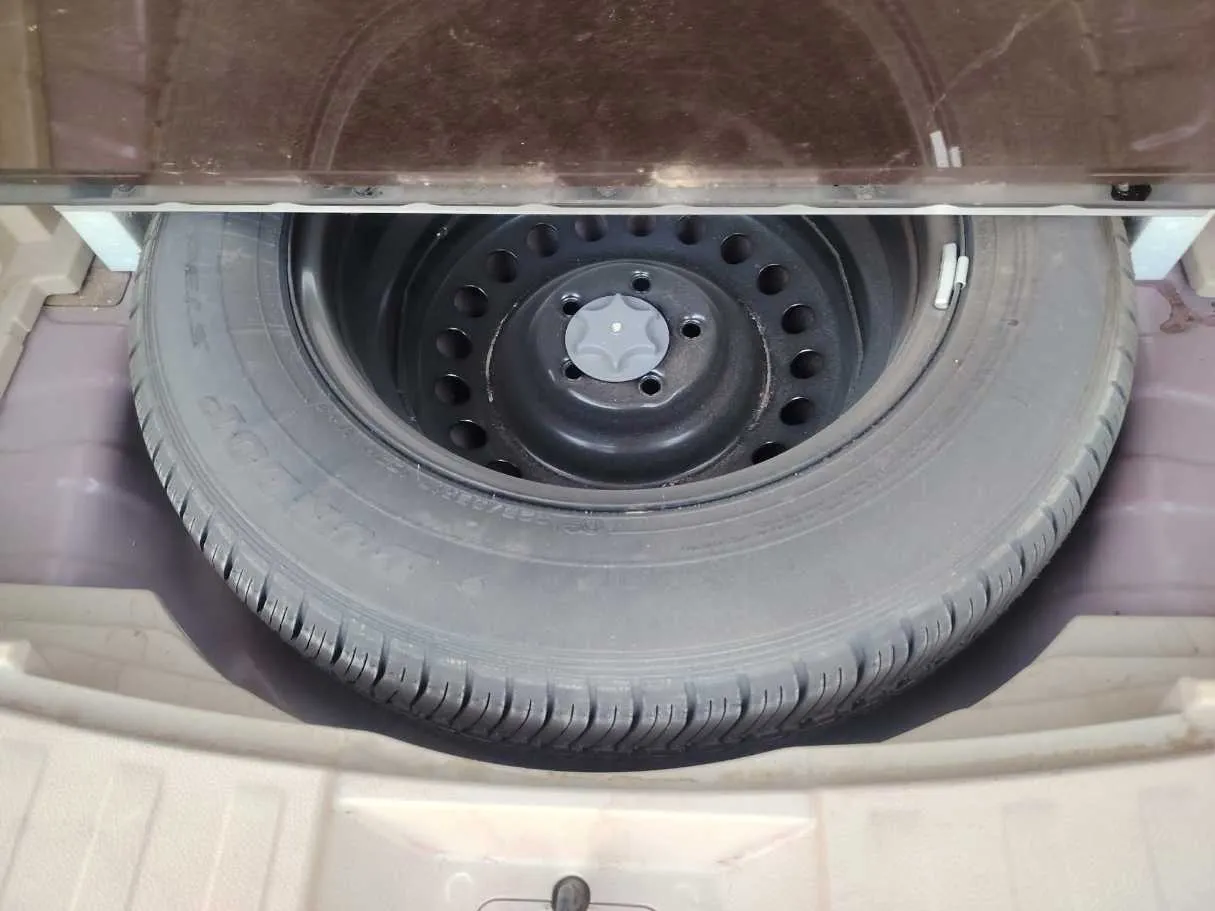 Car image 39