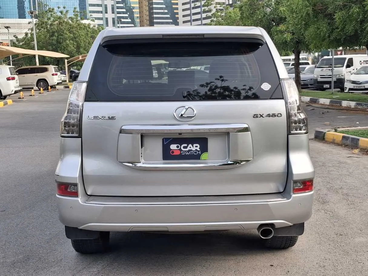 Car image 6