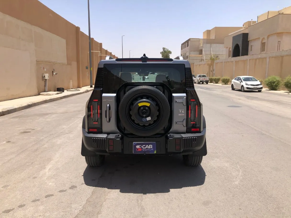 Car image 6