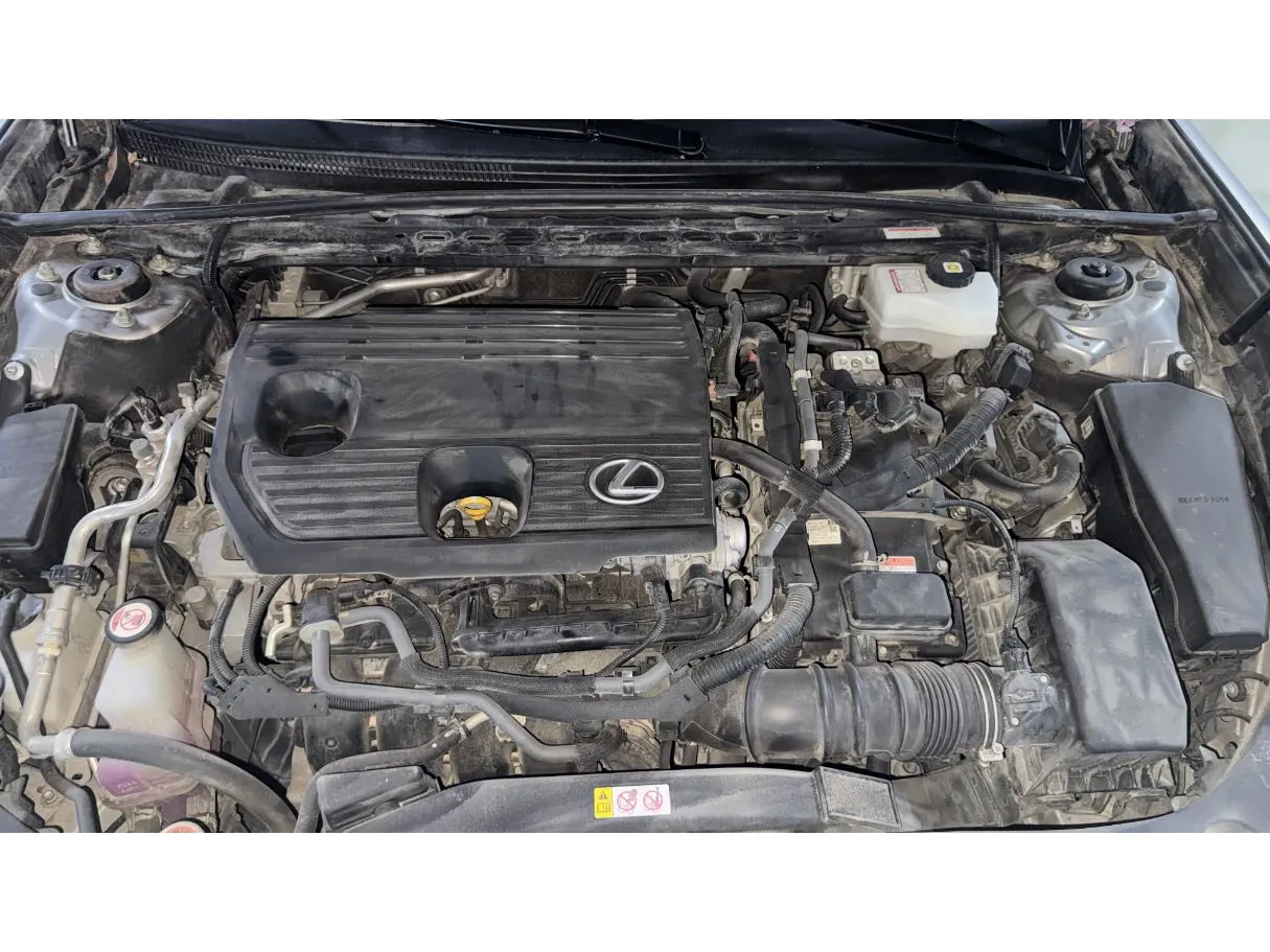 Car image 26