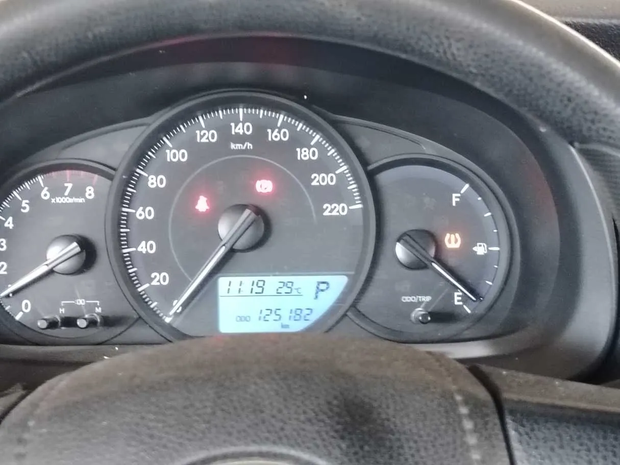 Car image 19