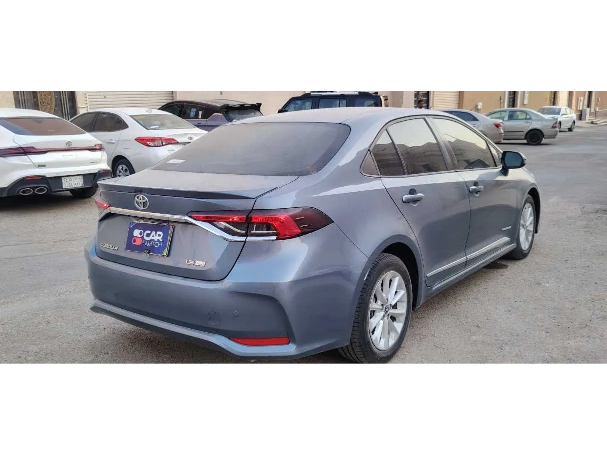 Car image 5