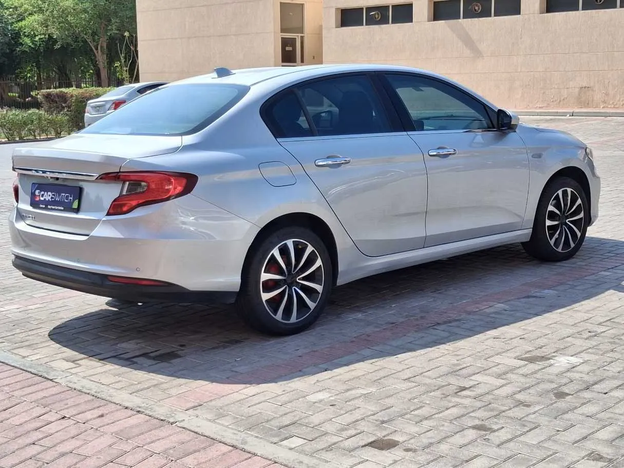 Car image 7