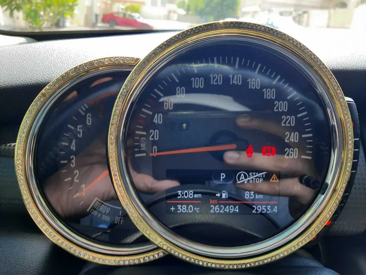Car image 19