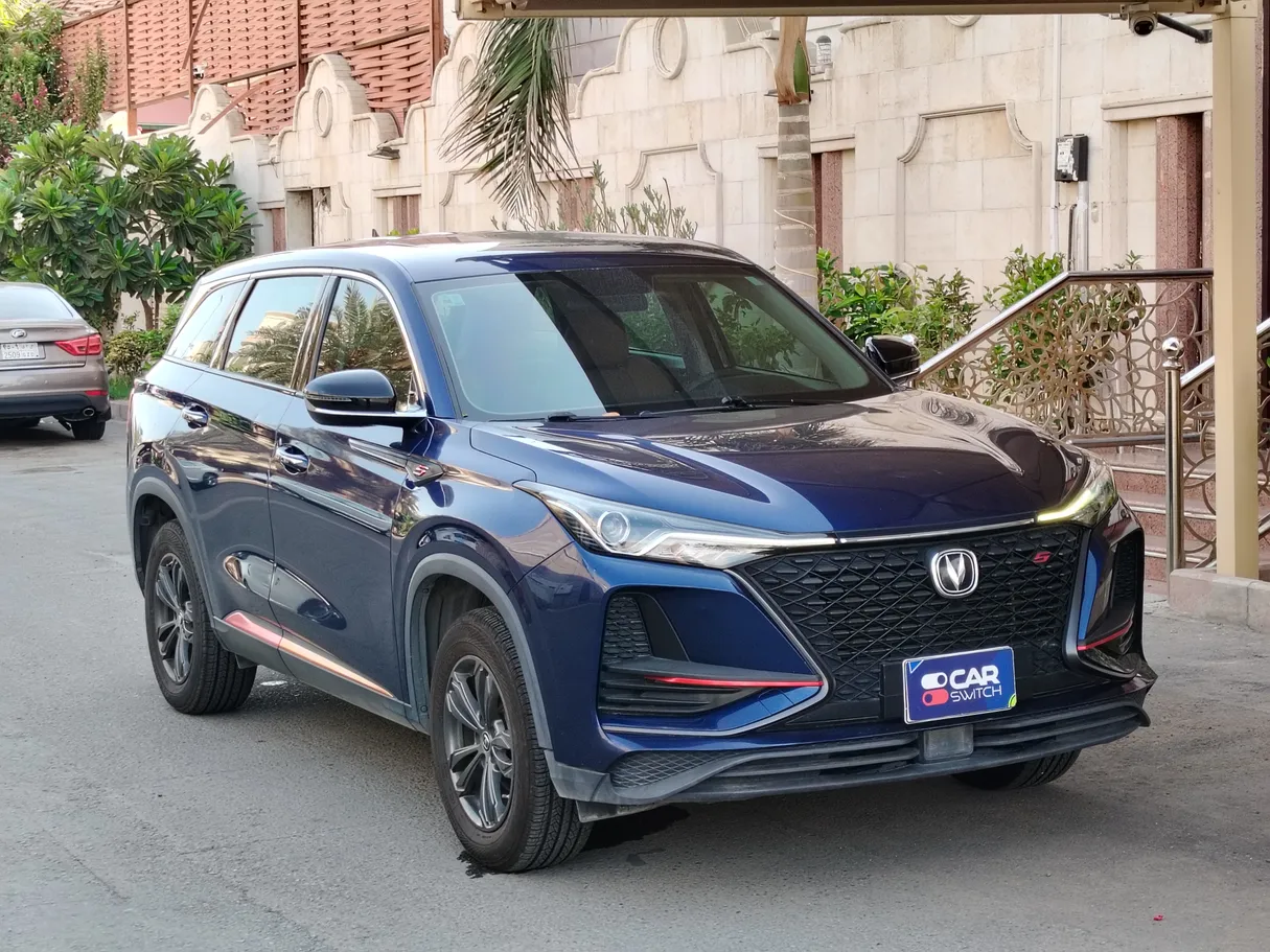 Car image 3