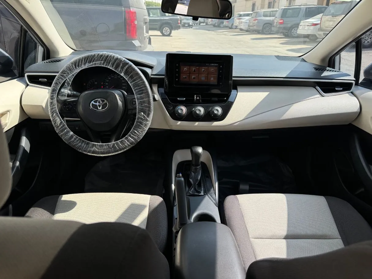 Car image 13