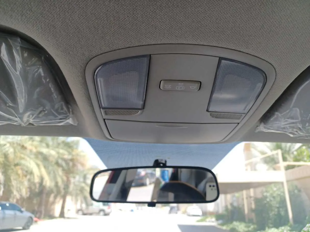 Car image 20