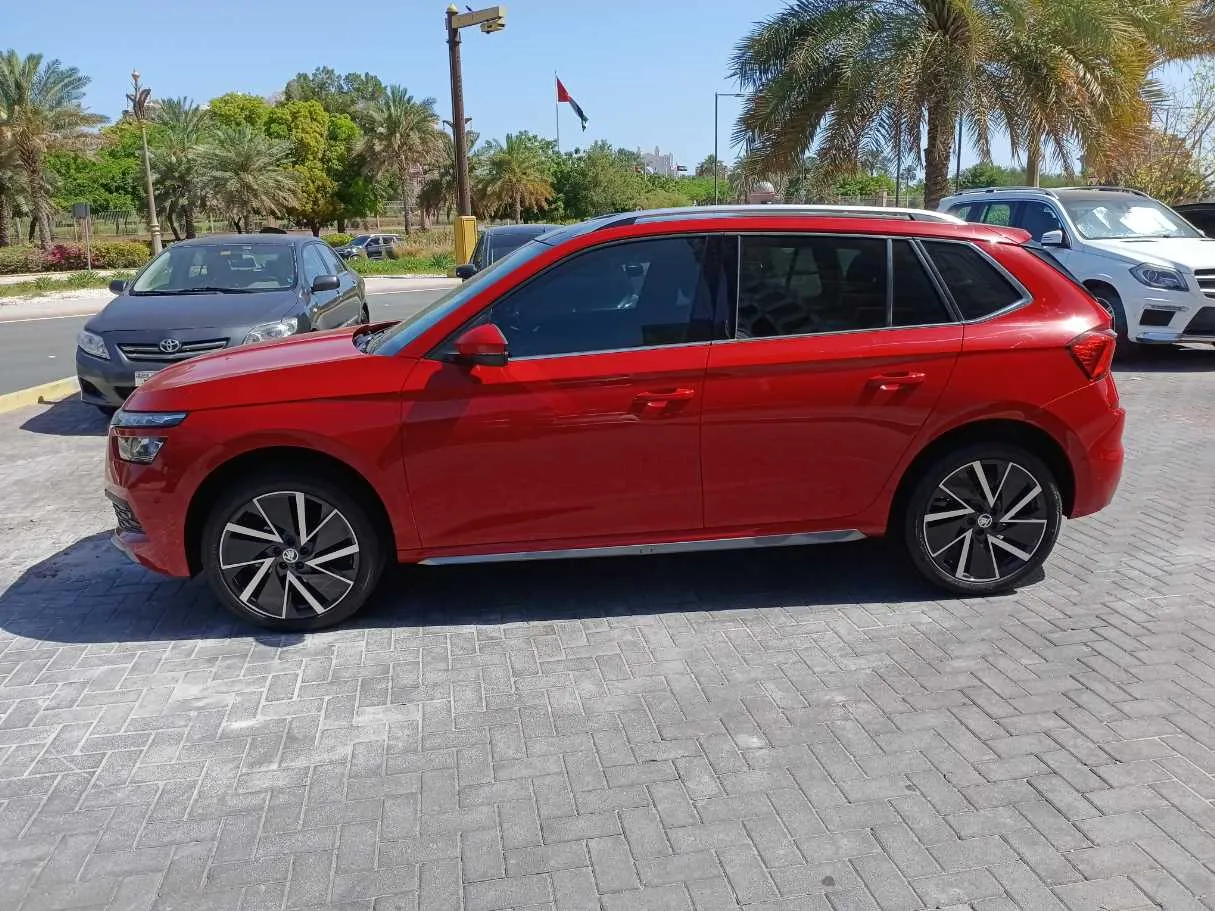 Car image 8