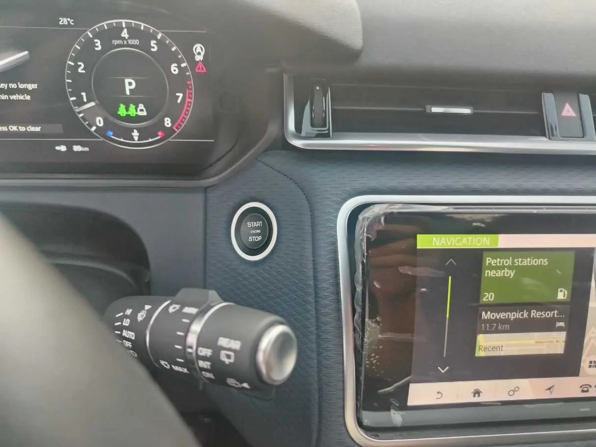 Car image 40