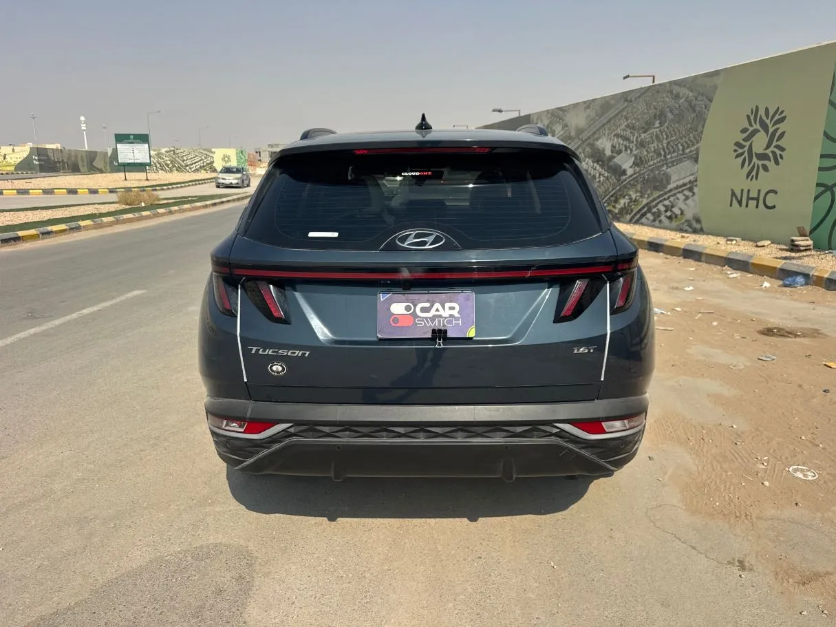 Car image 6