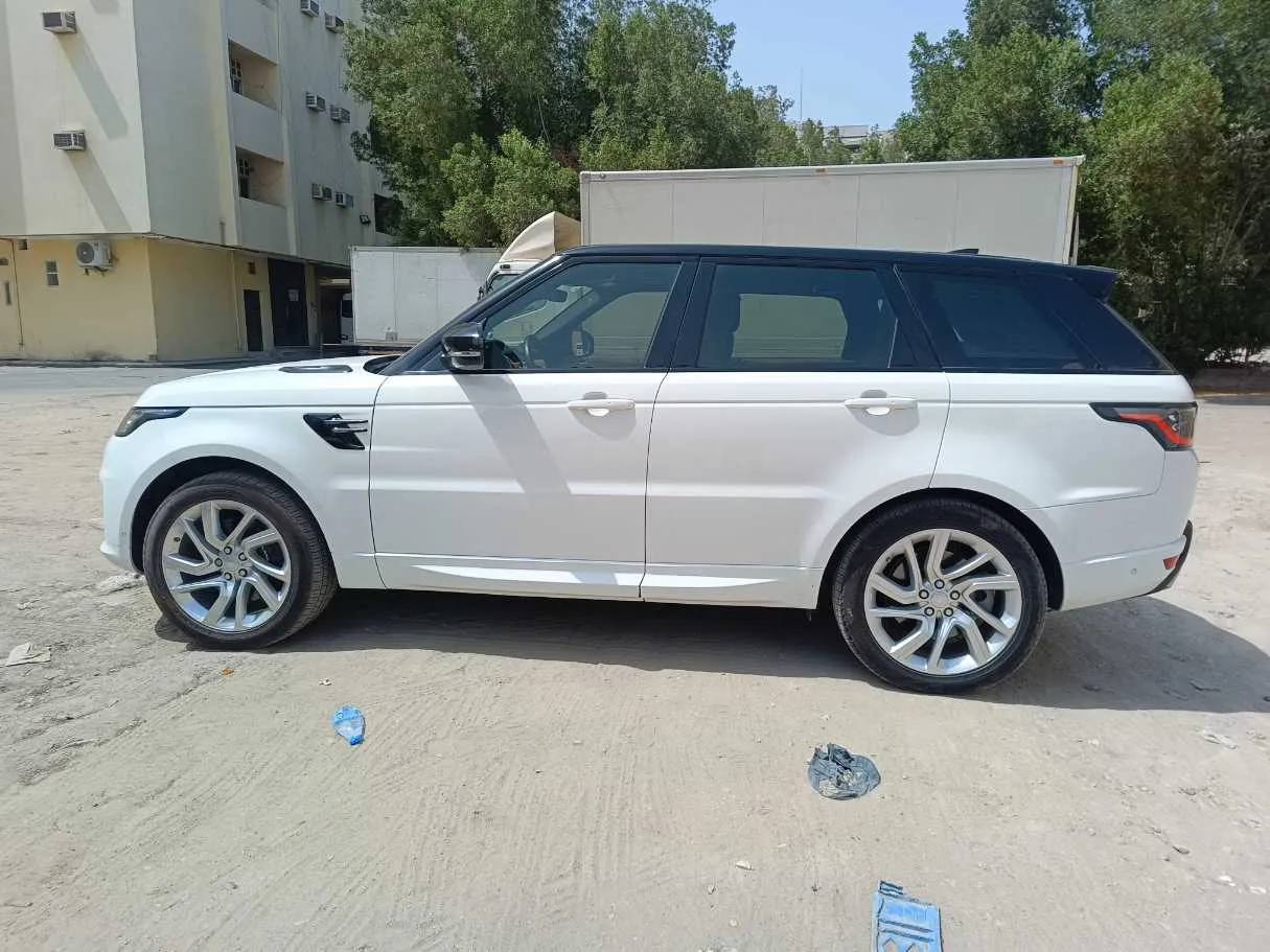 Car image 8