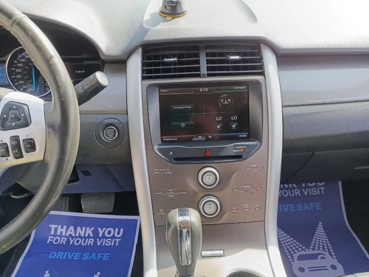 Car image 16