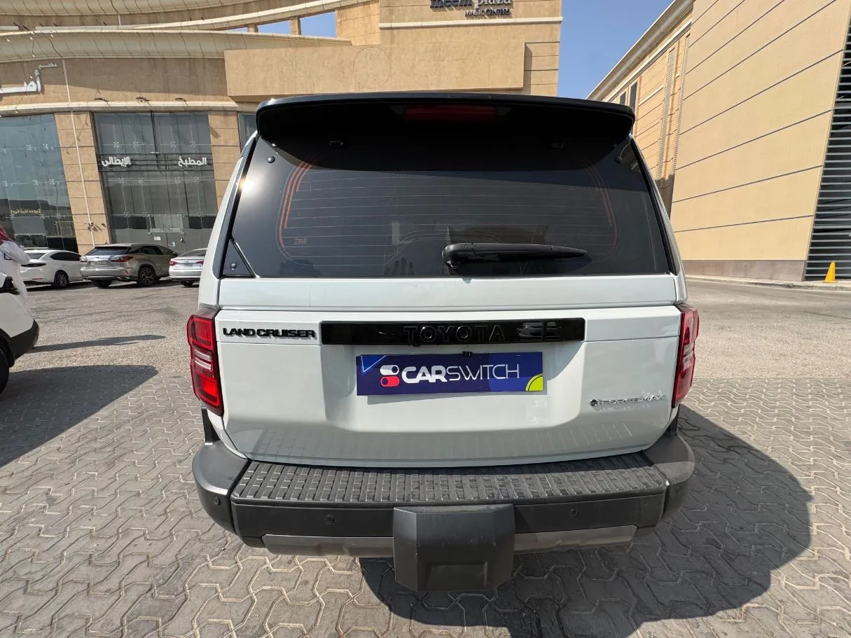 Car image 6